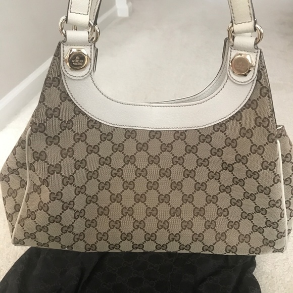 Gucci Shoulder Bag in Canvas - Picture 6 of 8